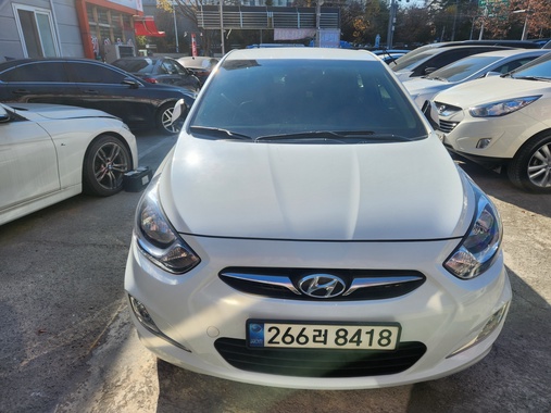 Hyundai Accent 2012
