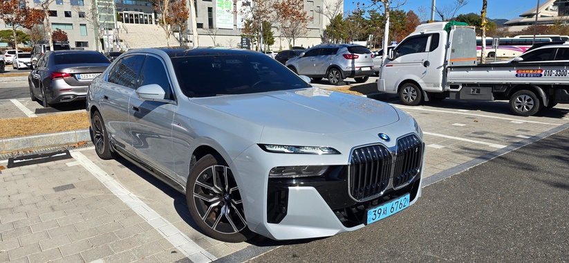 BMW i7 2023
