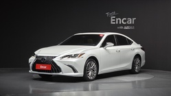 Lexus ES 2022