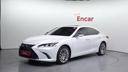 Lexus ES 2022