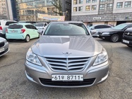 Hyundai Genesis 2010