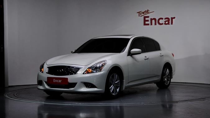 Infiniti G 2011
