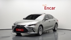 Lexus ES 2024