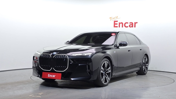 BMW i7 2023