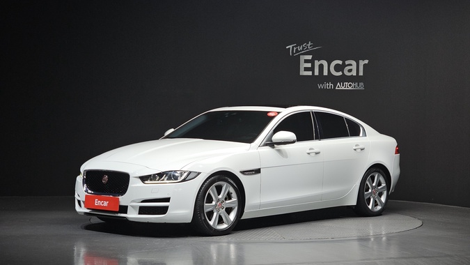 Jaguar XE 2016