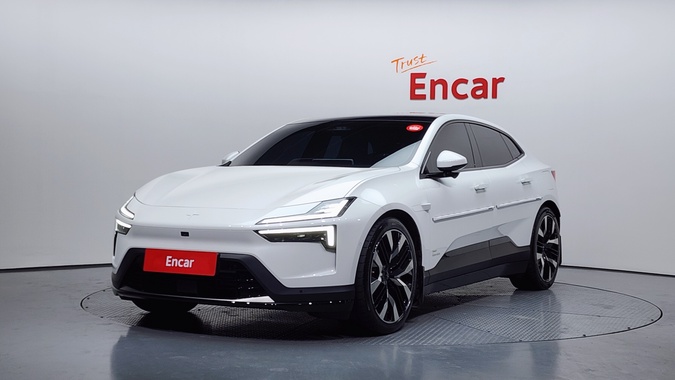 Polestar 4 2025