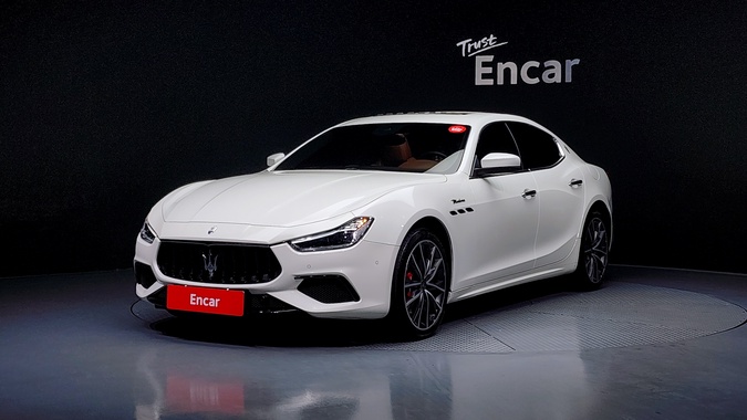 Maserati Ghibli 2022