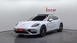 Porsche Panamera 2022
