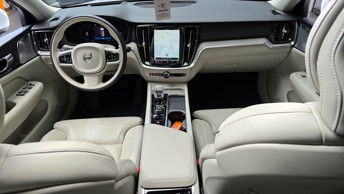 Volvo S60 2023