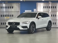Volvo V60 2025