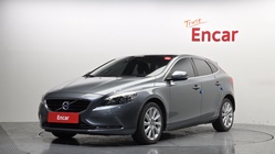 Volvo V40 2015