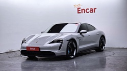 Porsche Taycan 2022