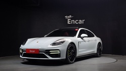 Porsche Panamera 2022