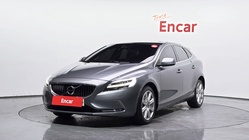 Volvo V40 2018