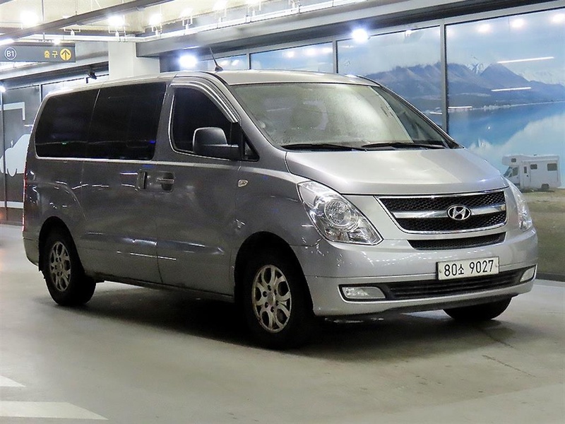 Hyundai Starex