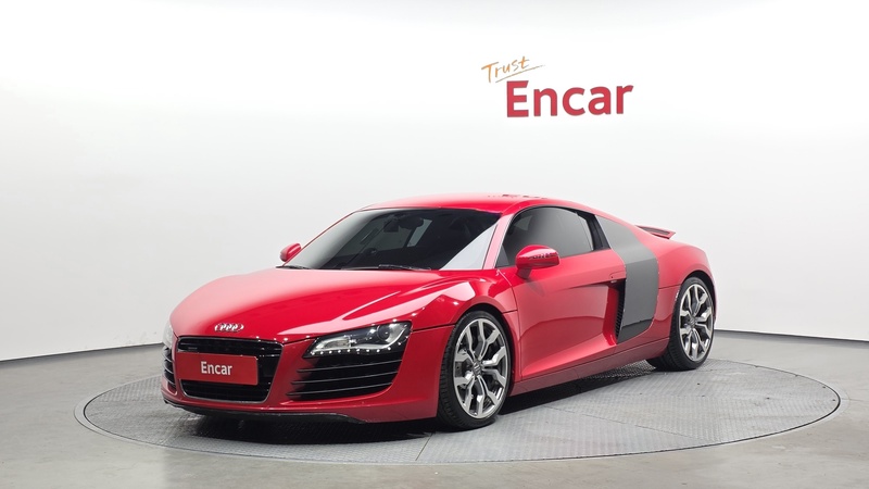 Audi R8