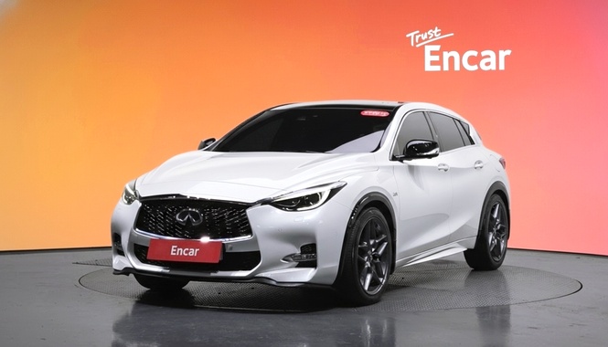 Infiniti Q30 2017