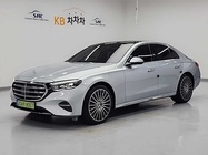 Mercedes-Benz E-Class 2024