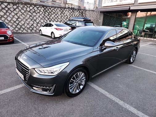 Genesis EQ900 2017
