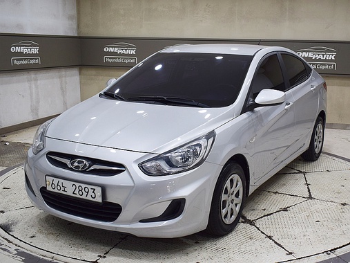 Hyundai Accent 2013