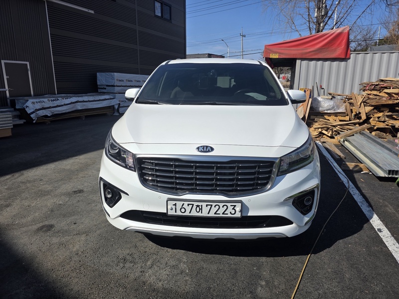 Kia Canival