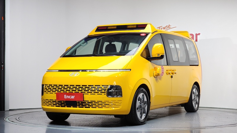 Hyundai Staria