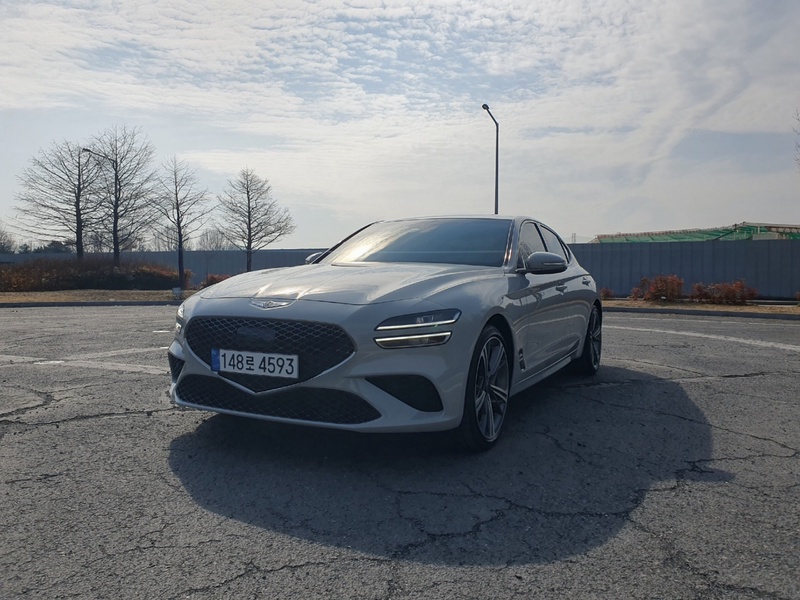 Genesis G70