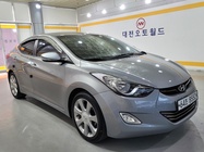 Hyundai Avante 2011