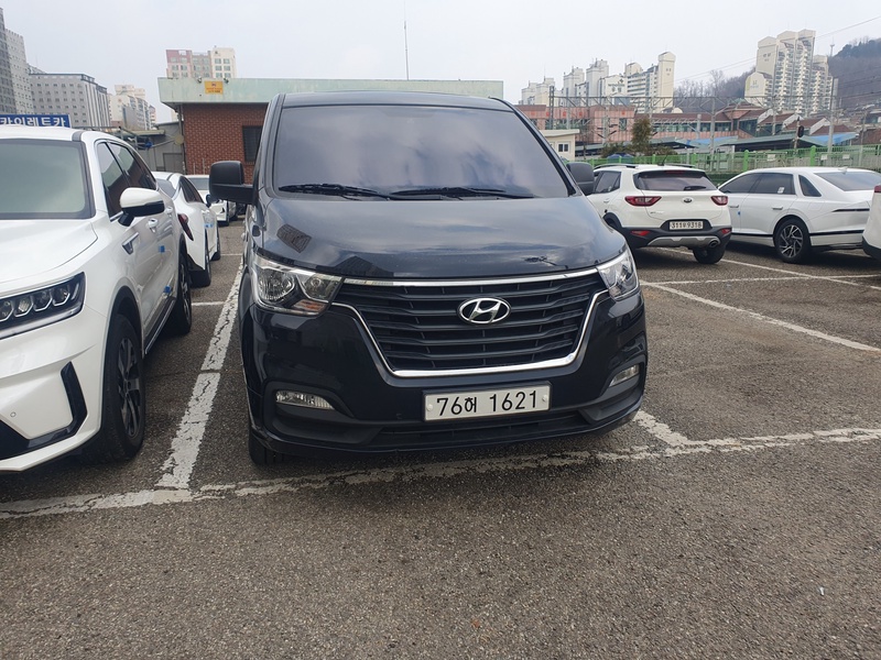 Hyundai Starex