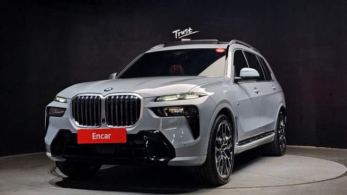 BMW X7 2025