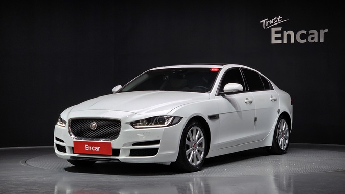 Jaguar XE 2017