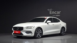Volvo S60 2023