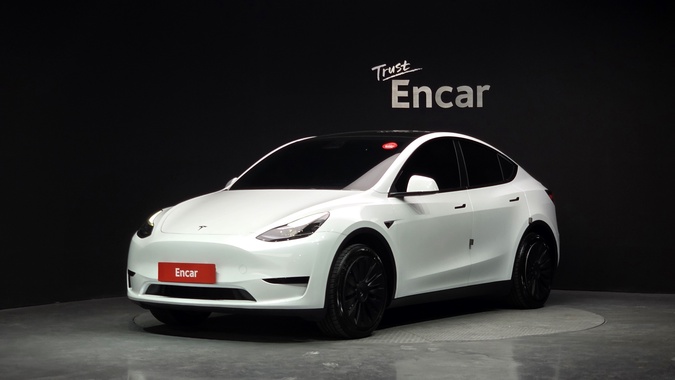 Tesla Model Y 2023
