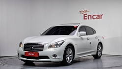 Infiniti M 2010