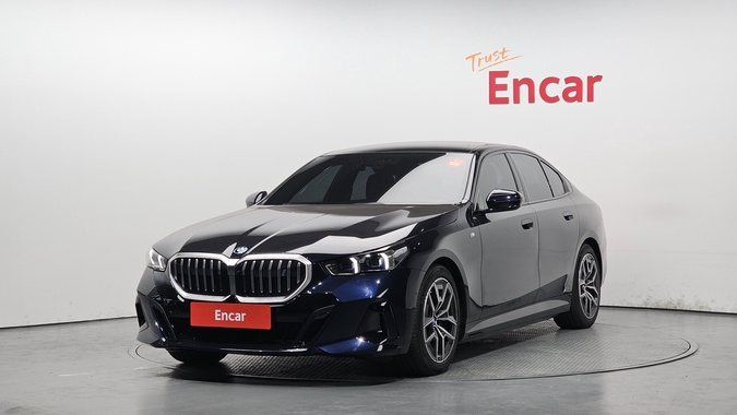 BMW i5 2025