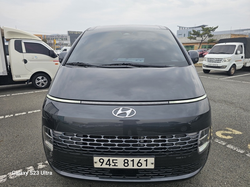 Hyundai Staria
