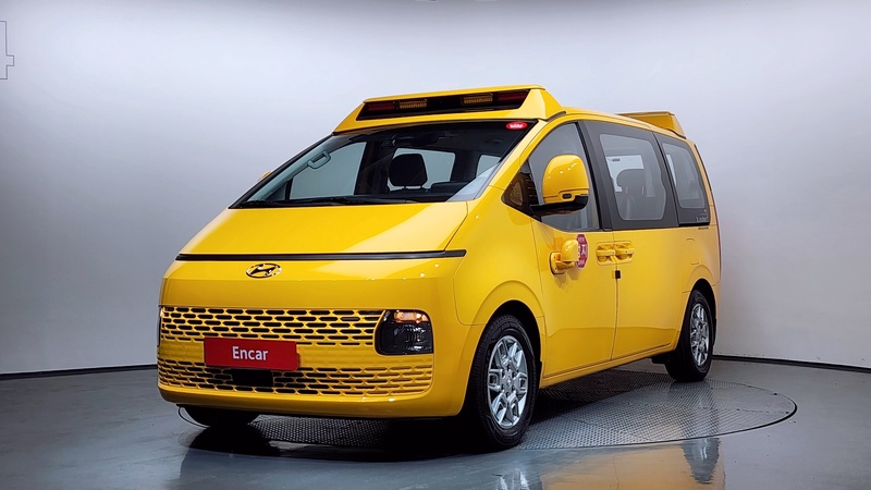 Hyundai Staria