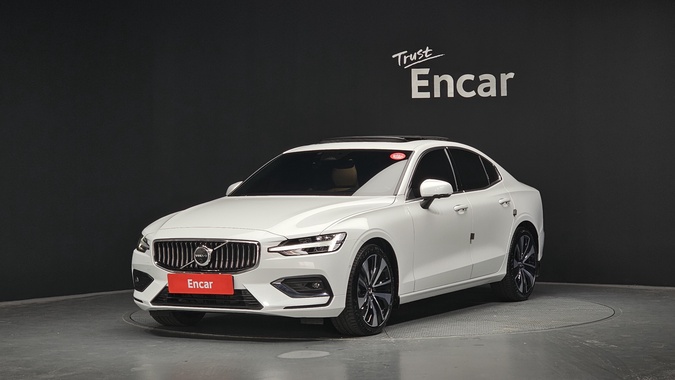 Volvo S60 2024