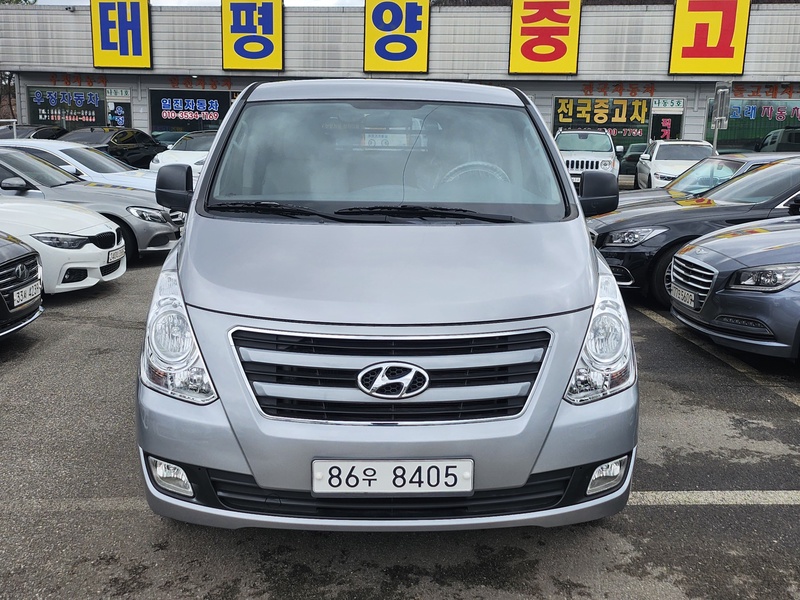 Hyundai Starex