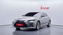 Lexus ES 2024