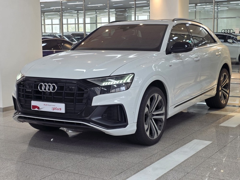Audi Q8