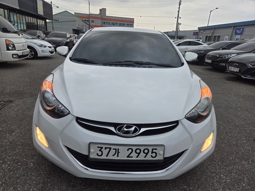 Hyundai Avante 2013