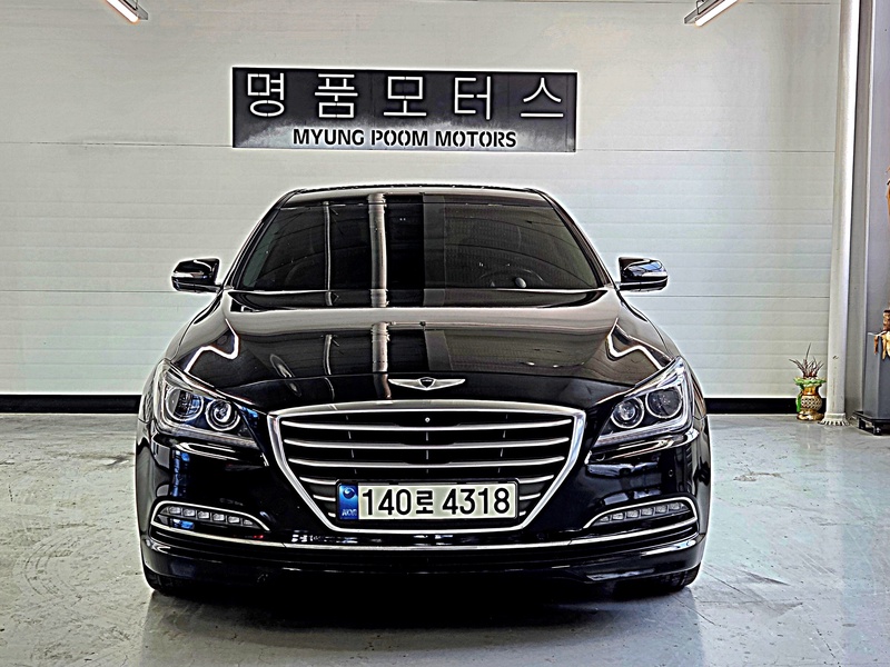 Hyundai Genesis