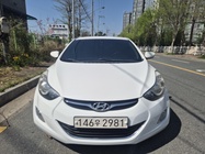 Hyundai Avante 2011