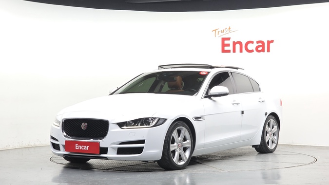 Jaguar XE 2015
