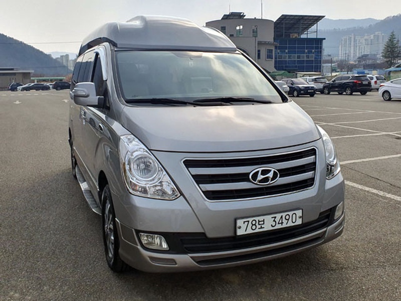 Hyundai Starex