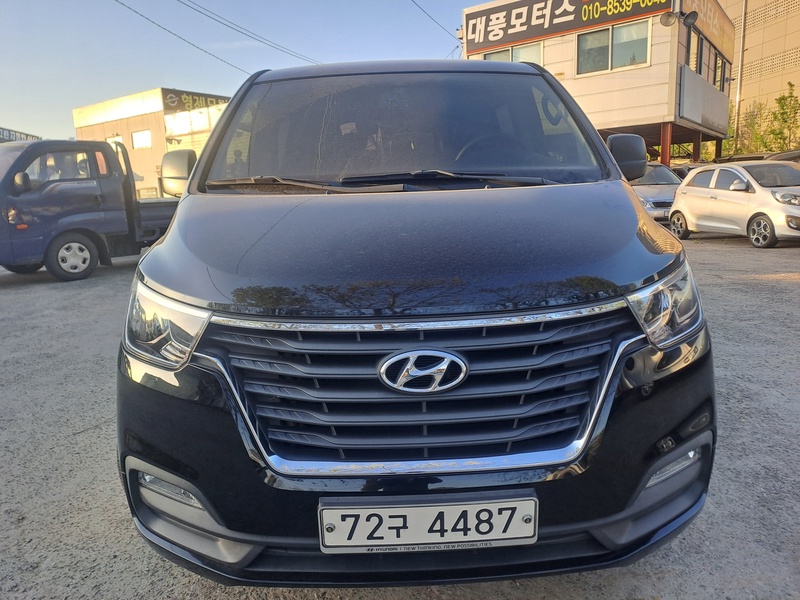Hyundai Starex
