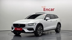 Volvo V60 2023