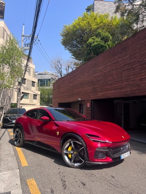 Ferrari Purosangue 2025