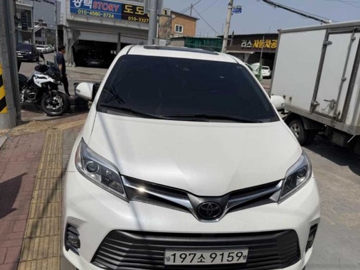 Toyota Sienna 2019